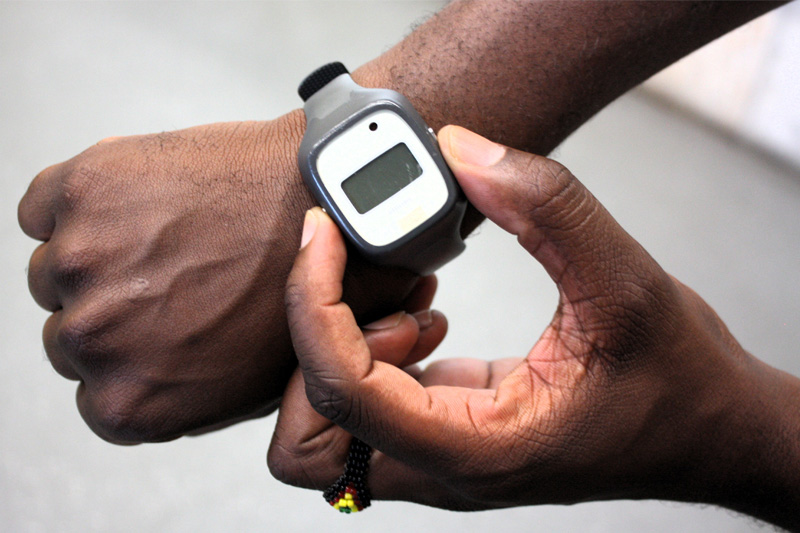 An example of a person wearing a wearable medical device